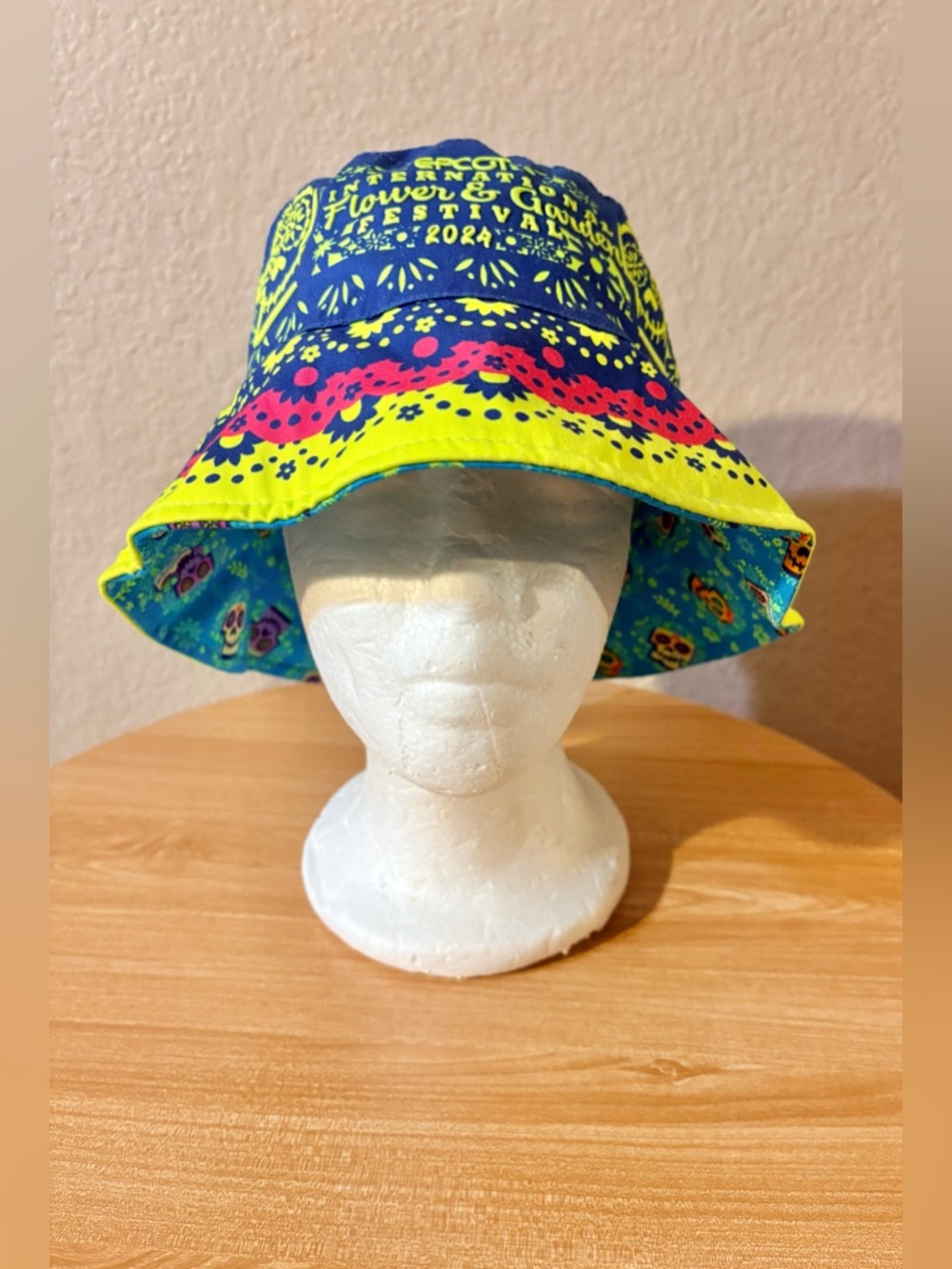 2024 Disney Parks Epcot Flower & Garden Festival Coco Reversible Bucket Hat EUC